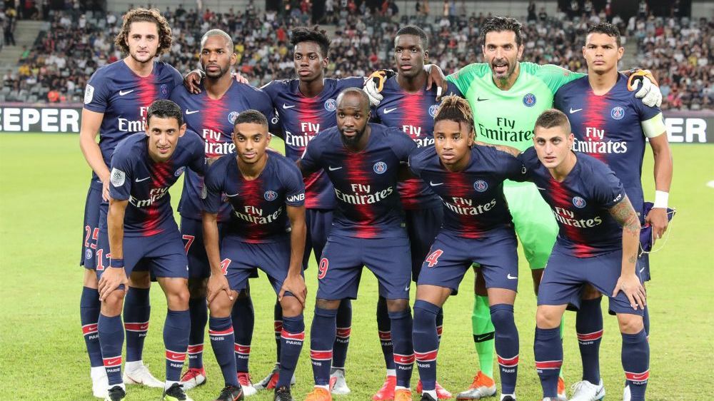 镜头主要集 镜头主要集